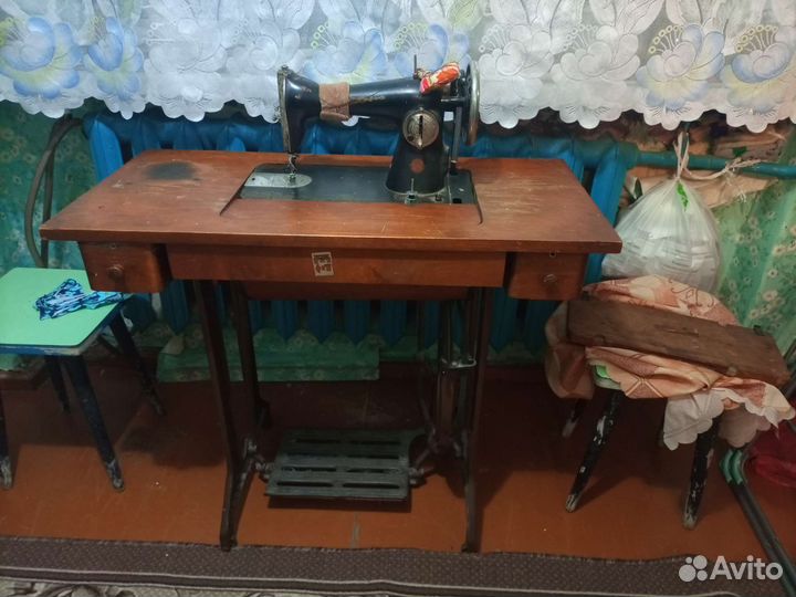 Швейная машинка пмз им. Калинина СССР