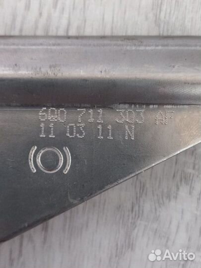 Рычаг стояночного тормоза Volkswagen Polo 1.6 2011