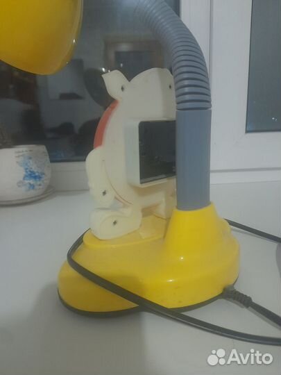 Настольная лампа