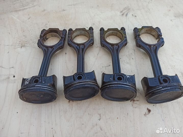 Поршень с шатуном Volkswagen Polo 5 1.6