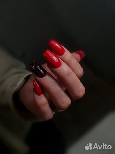 Маникюр педикюр