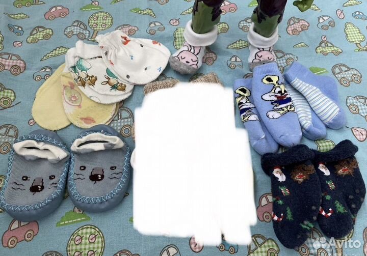 Носочки, пинетки, варежки для малыша