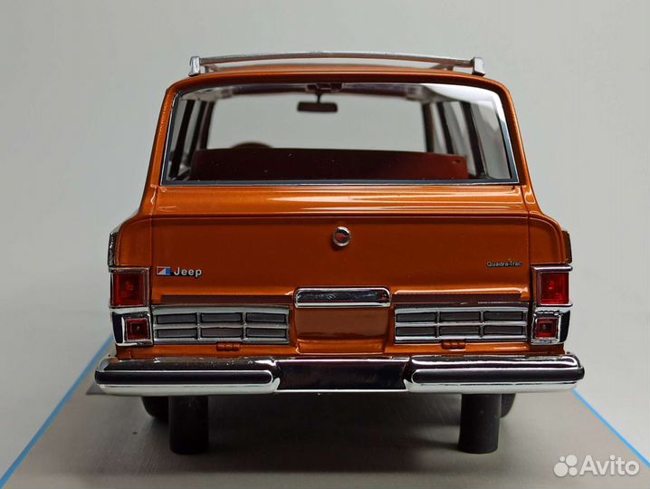 Jeep Grand Wagoneer 1:18 Brown Раритет