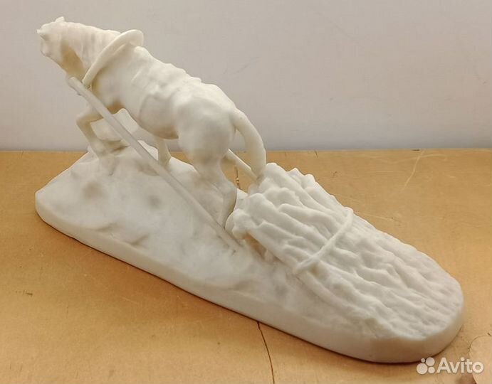 Статуэтка СССР Лошадка везущая хвороста воз. Колки