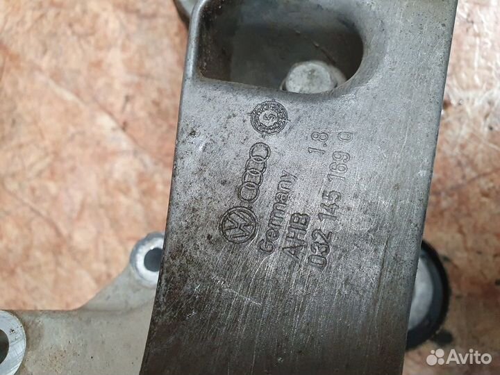 Кронштейн генератора+насоса гура 1,4 МКПП Skoda Oc