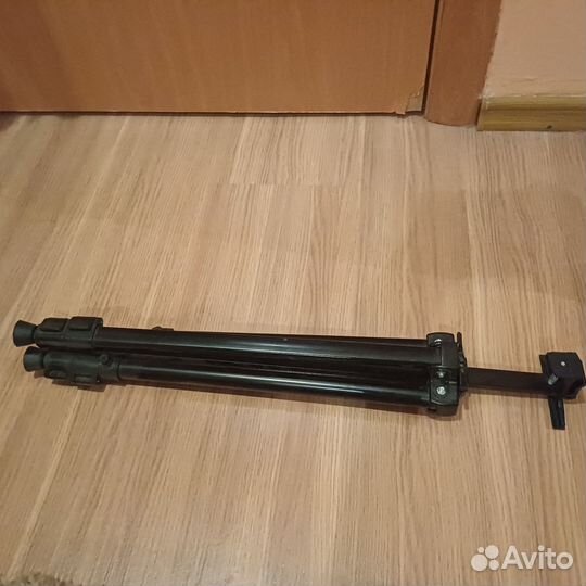 Штатив для фотоаппарата