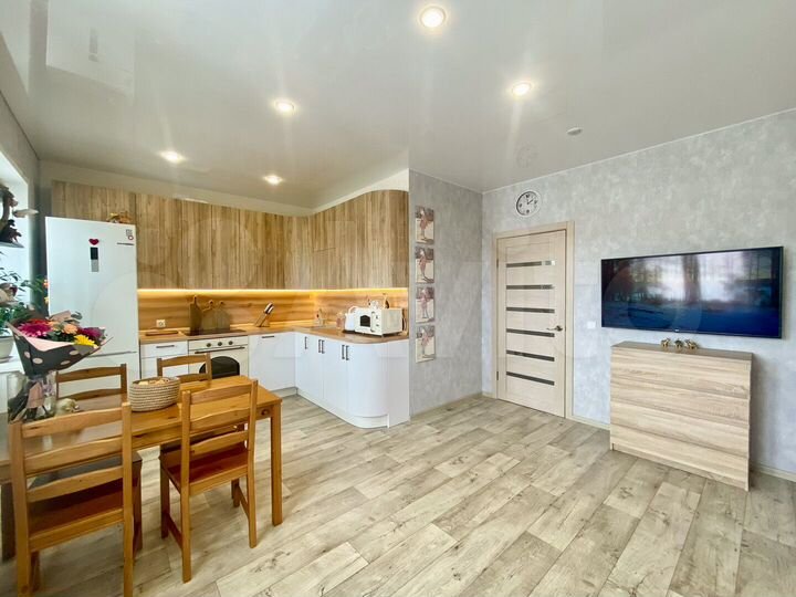 2-к. квартира, 64,4 м², 7/7 эт.