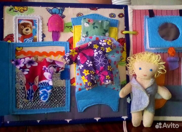 Домик развивающая книжка для куклы мальчика