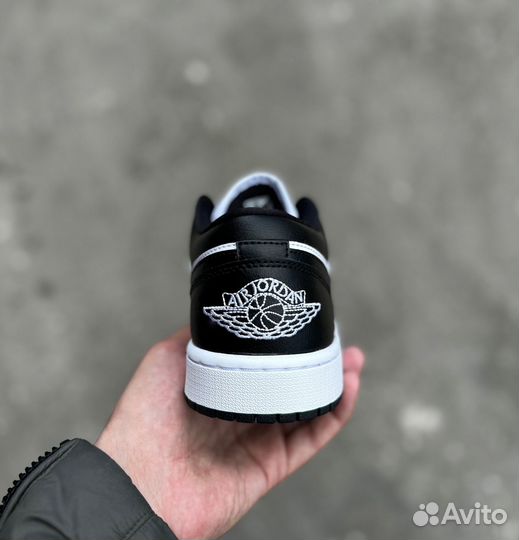 Jordan 1 Low Panda. Оригинал