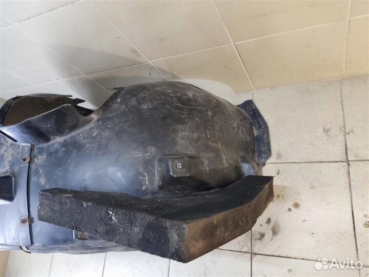 Подкрылок передний левый Mercedes Benz ML W164 20
