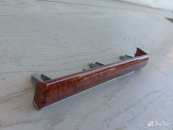 Toyota Land Cruiser 200 декоративная накладка