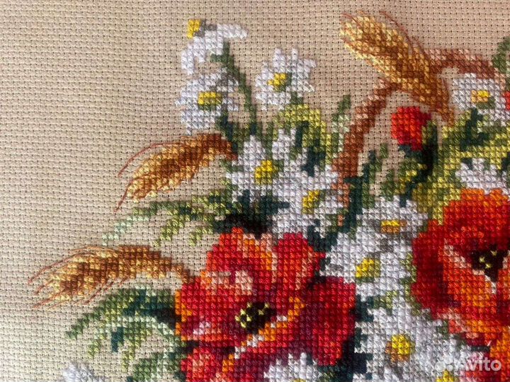 Вышитая крестиком готовая работа 