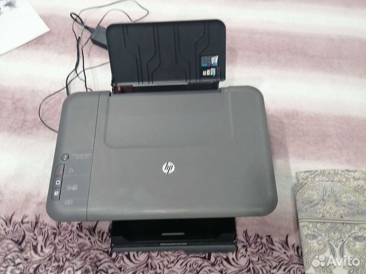 Принтер hp deskjet 1050A струйный цветной