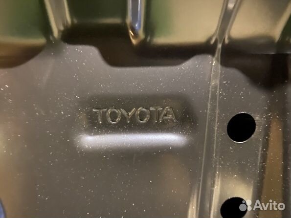 Toyota RAV 4 30 капот 2011 2012