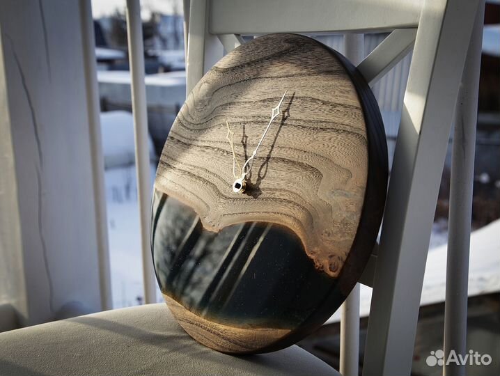 Часы из дерева, часы из смолы