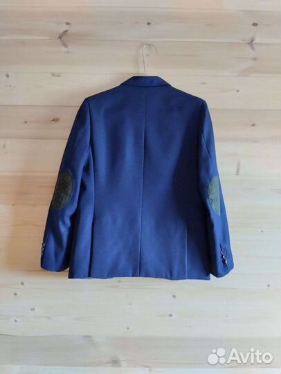 Школьный костюм