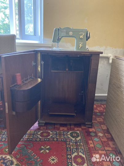 Швейная машина Veritas