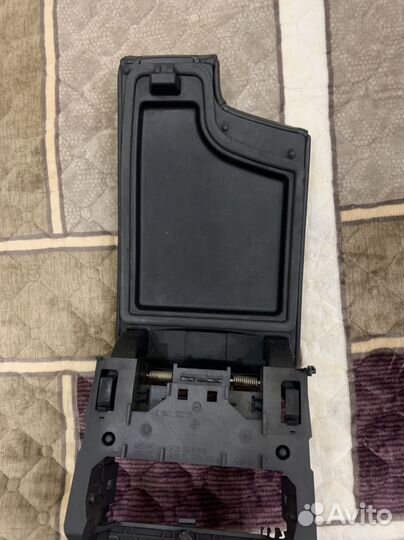 Подлокотник bmw e90