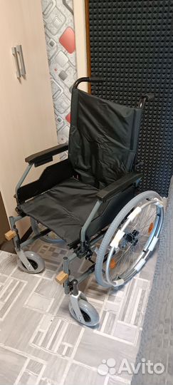 Инвалидная коляска (новая)