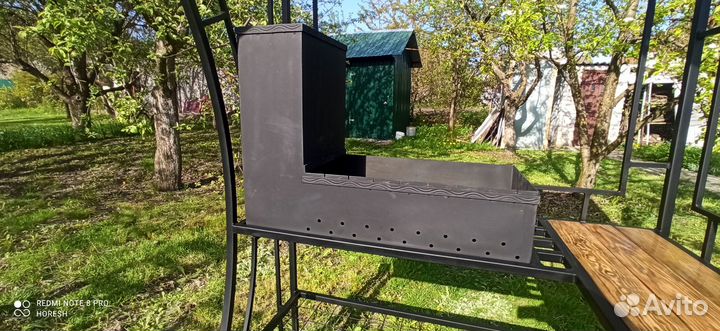 Мангальная зона с крышей