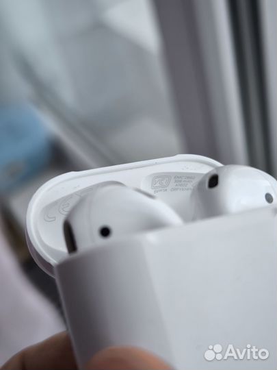 Airpods 2