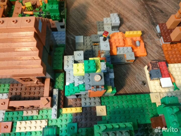 Продаю лего маенкровт за 8500