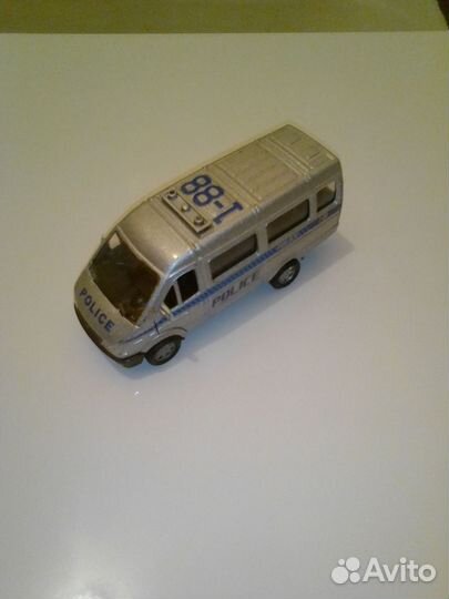 Модель автомобиля газель 1:43