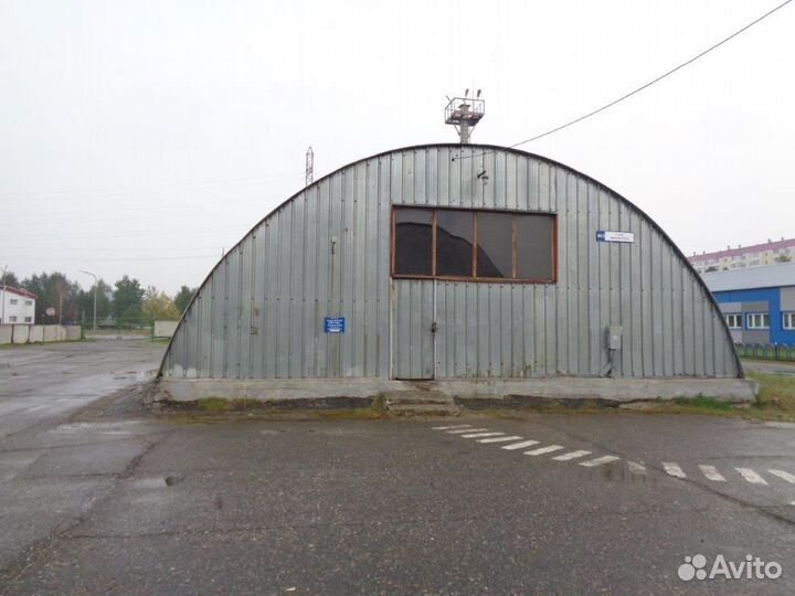 Здание склада под демонтаж