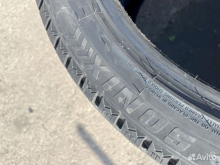 Sonix Winter Xpro Studs 69 275/45 R20 119T