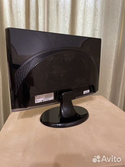 Монитор Samsung