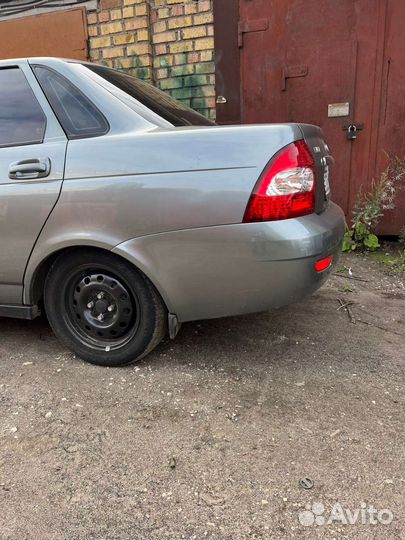 Задний бампер на priora