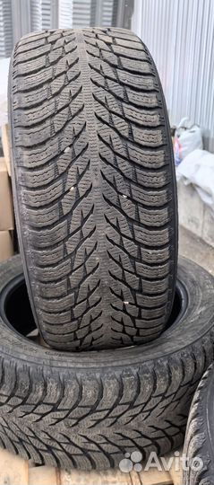 Nokian Tyres Hakkapeliitta R SUV 275/50 R20 113R