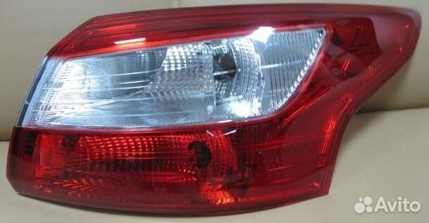 Фонарь задний Ford Focus 3 седан