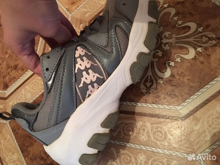 Кроссовки каппа