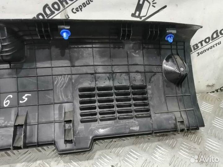 Обшивка задней панели багажника Kia Rio 4 седан