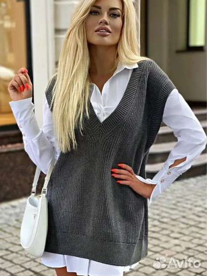 Жилет вязаный женский