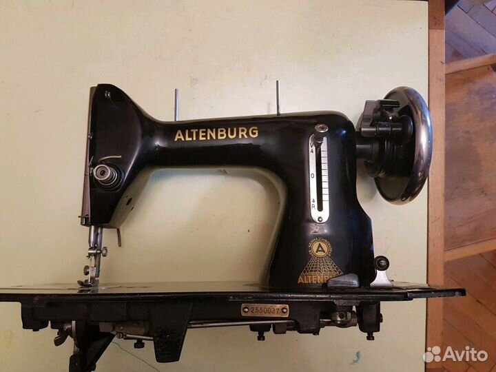 Швейная машина Altenburg