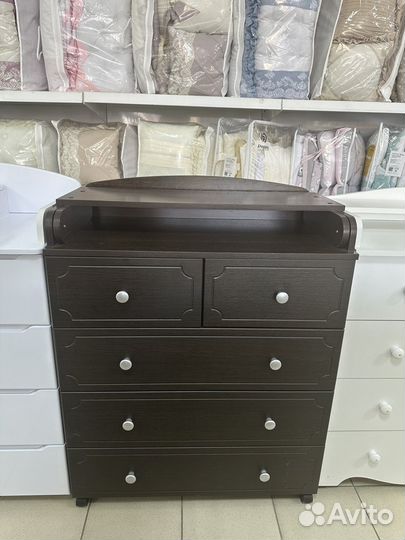 Пеленальный комод с витрины