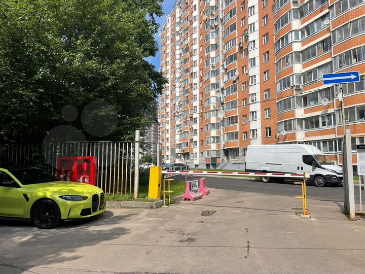 Машиноместо, 15 м²