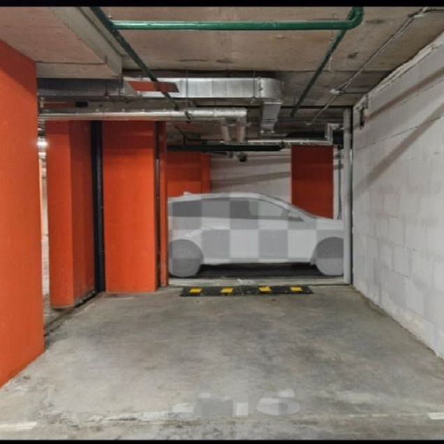 Машиноместо, 19 м²