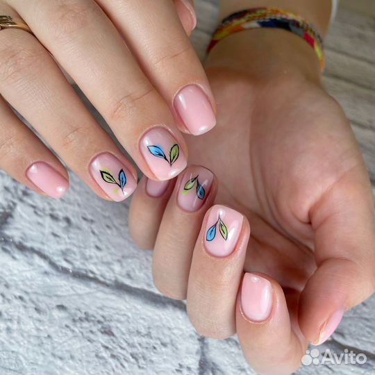 Нужна модель на маникюр