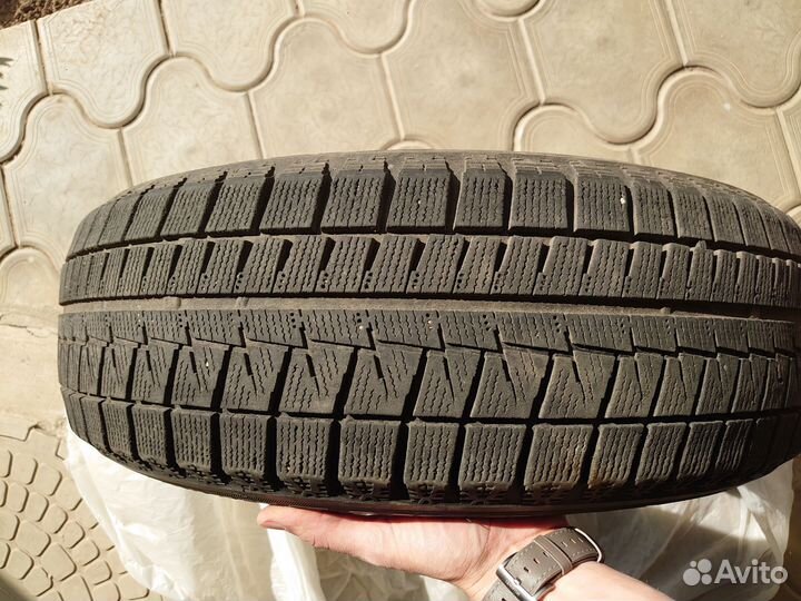 Bridgestone Blizzak Revo1 185/60 R15