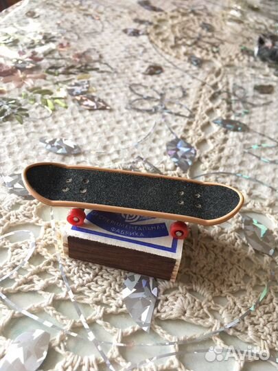 Игрушка скейтборд
