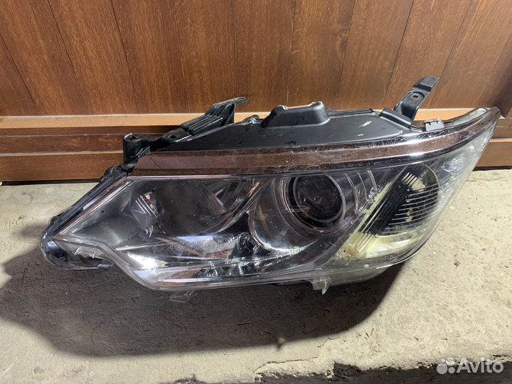 Camry 55 левая фара