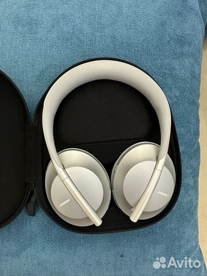 Беспроводные наушники Bose NC 700, luxe silver
