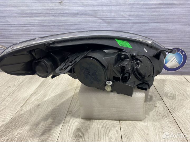 Фара Renault fluence Лев