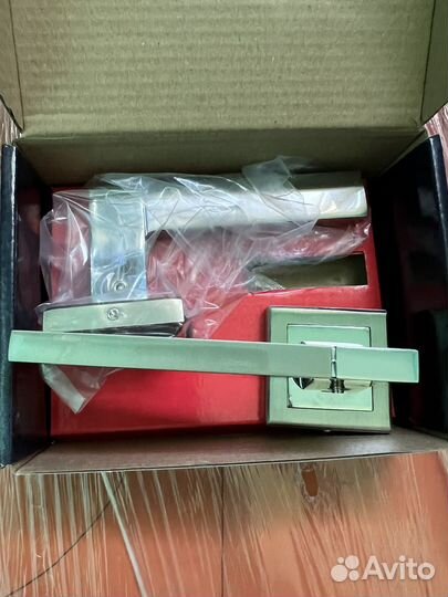 Дверные ручки