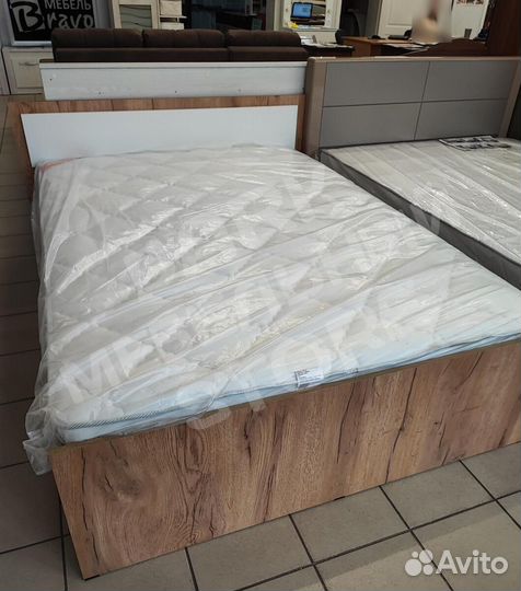 Кровать двуспальная