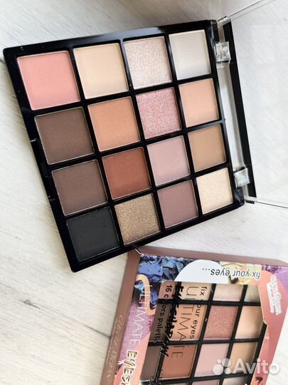 Тени для век