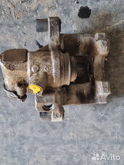 Суппорт задний ford focus 3